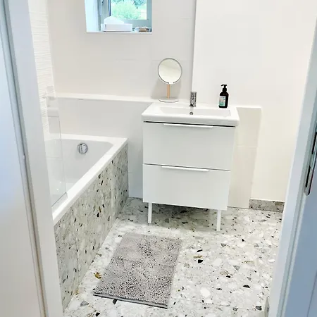 Δωμάτια σε οικογενειακή κατοικία 404