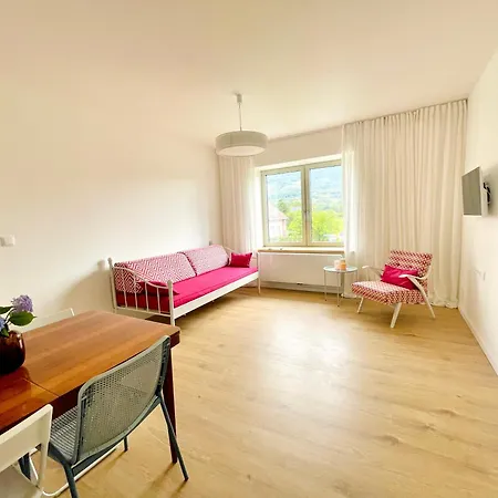 Δωμάτια σε οικογενειακή κατοικία 404 *